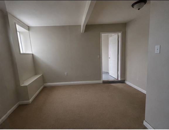 Listing photo 1 of 3
