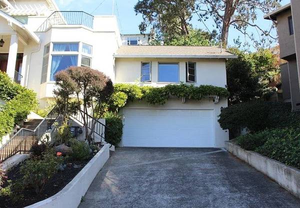 Listing photo 1 of 5