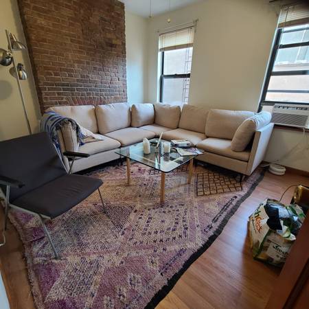 Listing photo 1 of 5