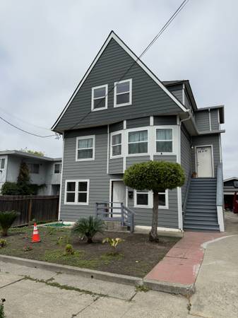 Listing photo 1 of 5