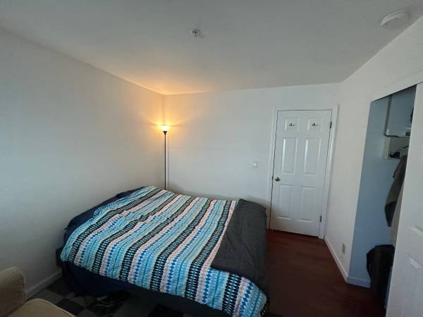 Listing photo 1 of 5