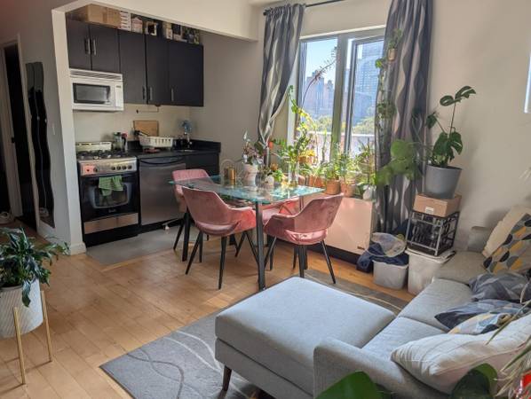 Listing photo 1 of 5