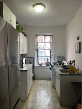 Listing photo 1 of 2