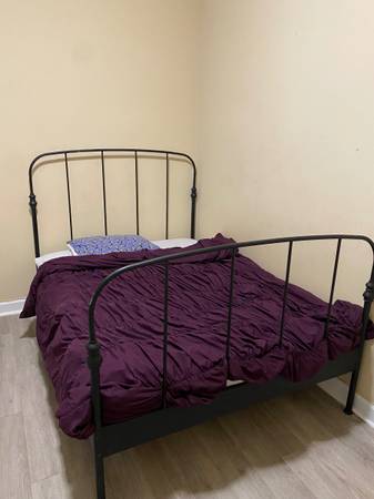 Listing photo 1 of 3