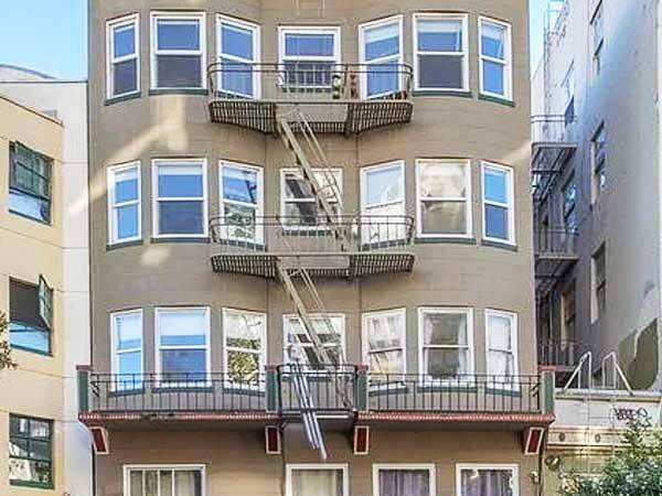 Listing photo 1 of 4