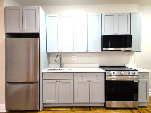 Listing photo 1 of 5