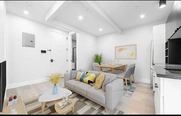 Listing photo 1 of 5