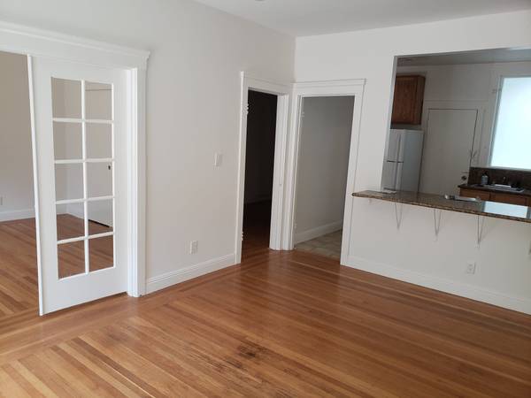 Listing photo 1 of 5