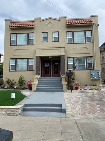 Listing photo 1 of 5