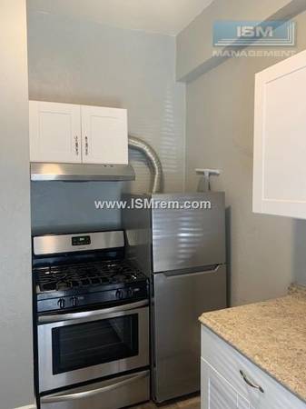 Listing photo 1 of 5