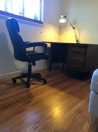 Listing photo 1 of 4