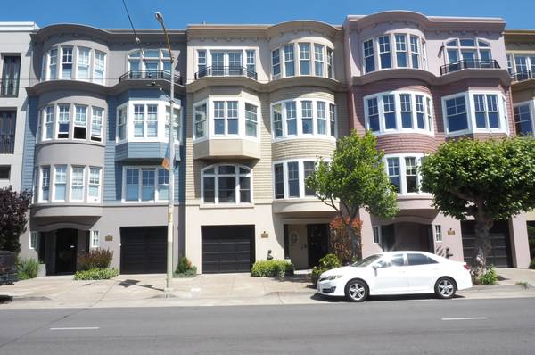 Listing photo 1 of 5