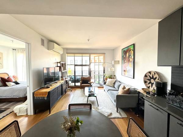 Listing photo 1 of 5