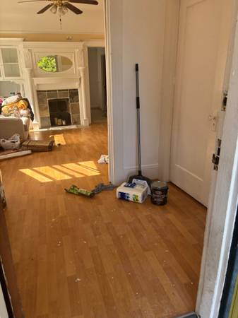 Listing photo 1 of 5