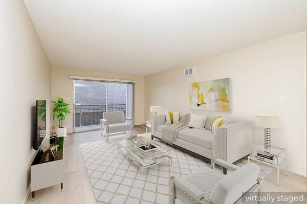 Listing photo 1 of 5
