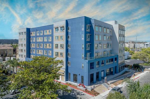 Listing photo 1 of 5