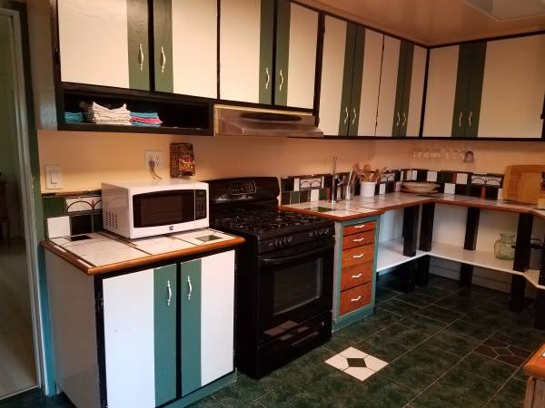 Listing photo 1 of 5