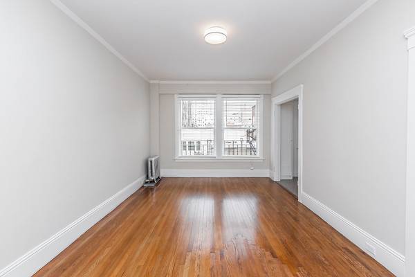 Listing photo 1 of 5