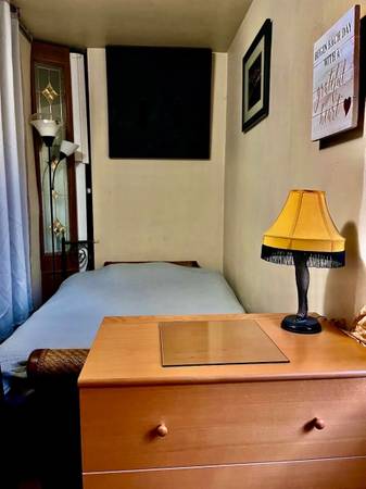 Listing photo 1 of 4