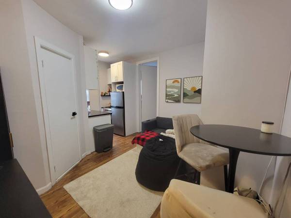 Listing photo 1 of 5