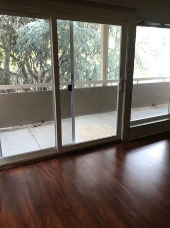 Listing photo 1 of 3