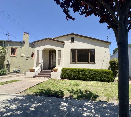 Listing photo 1 of 5