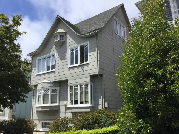 Listing photo 1 of 5