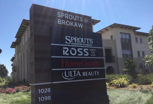 Listing photo 1 of 5