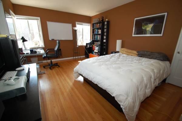 Listing photo 1 of 5