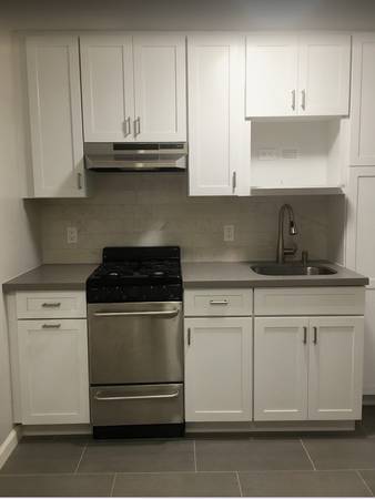 Listing photo 1 of 5