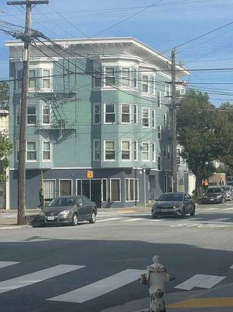 Listing photo 1 of 5