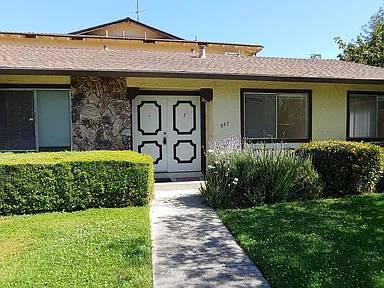Listing photo 1 of 5