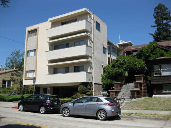 Listing photo 1 of 5