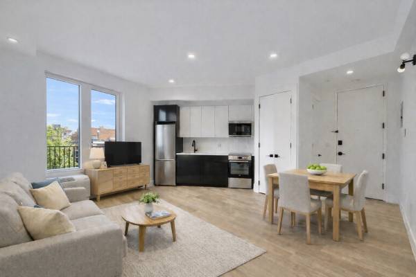 Listing photo 1 of 13