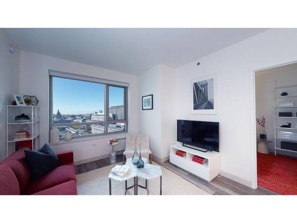 Listing photo 1 of 5