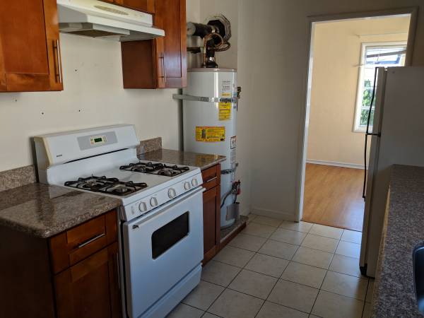 Listing photo 1 of 5