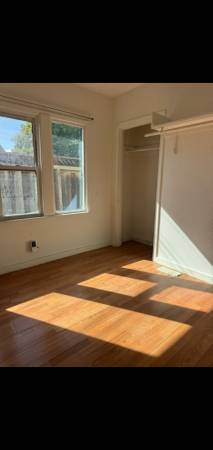 Listing photo 1 of 2