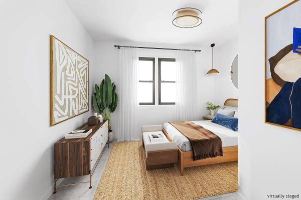 Listing photo 1 of 3