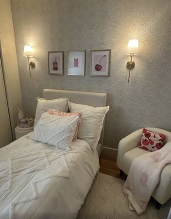 Listing photo 1 of 5