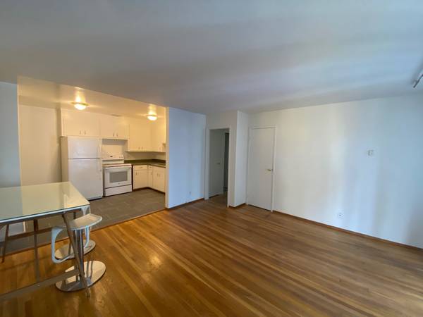 Listing photo 1 of 5