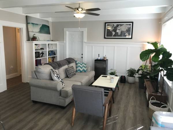 Listing photo 1 of 5