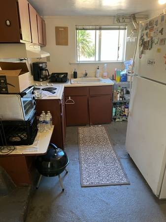 Listing photo 1 of 5