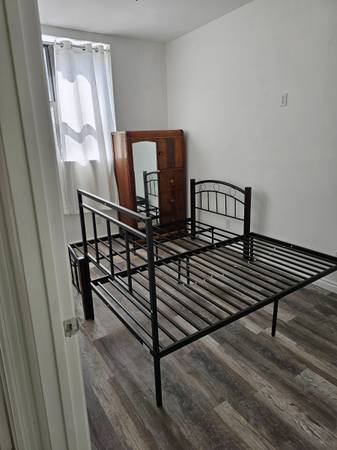 Listing photo 1 of 5