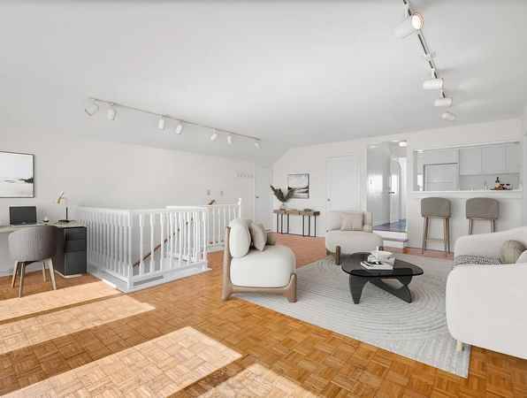 Listing photo 1 of 3