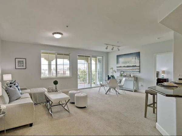 Listing photo 1 of 5