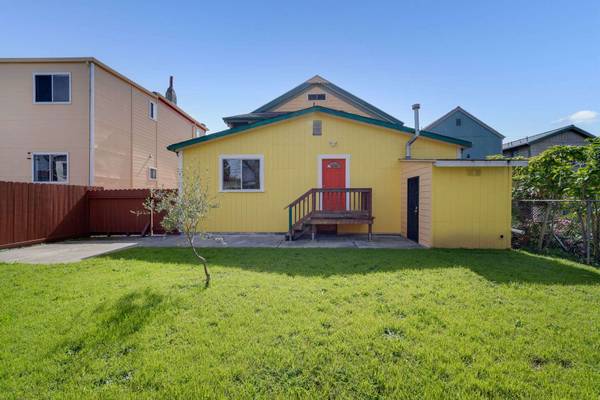 Listing photo 1 of 5