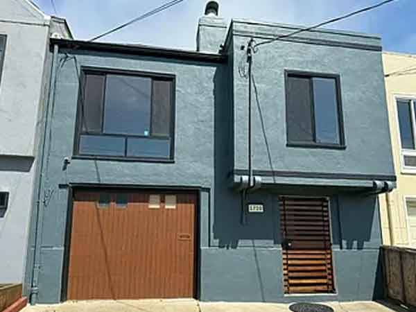 Listing photo 1 of 4