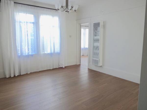Listing photo 1 of 5