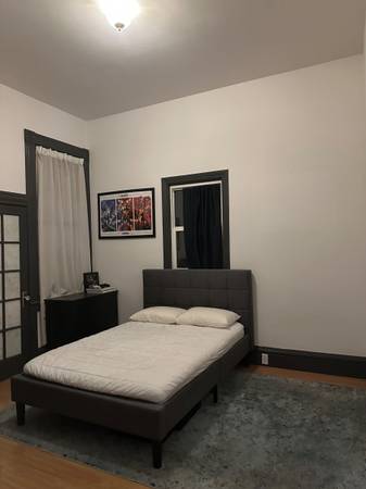 Listing photo 1 of 5