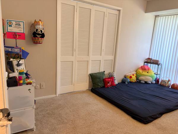 Listing photo 1 of 4